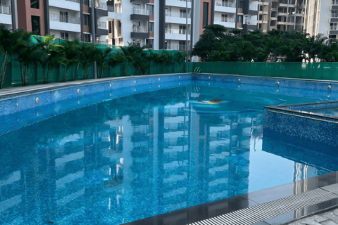 swimming pool swimming pool